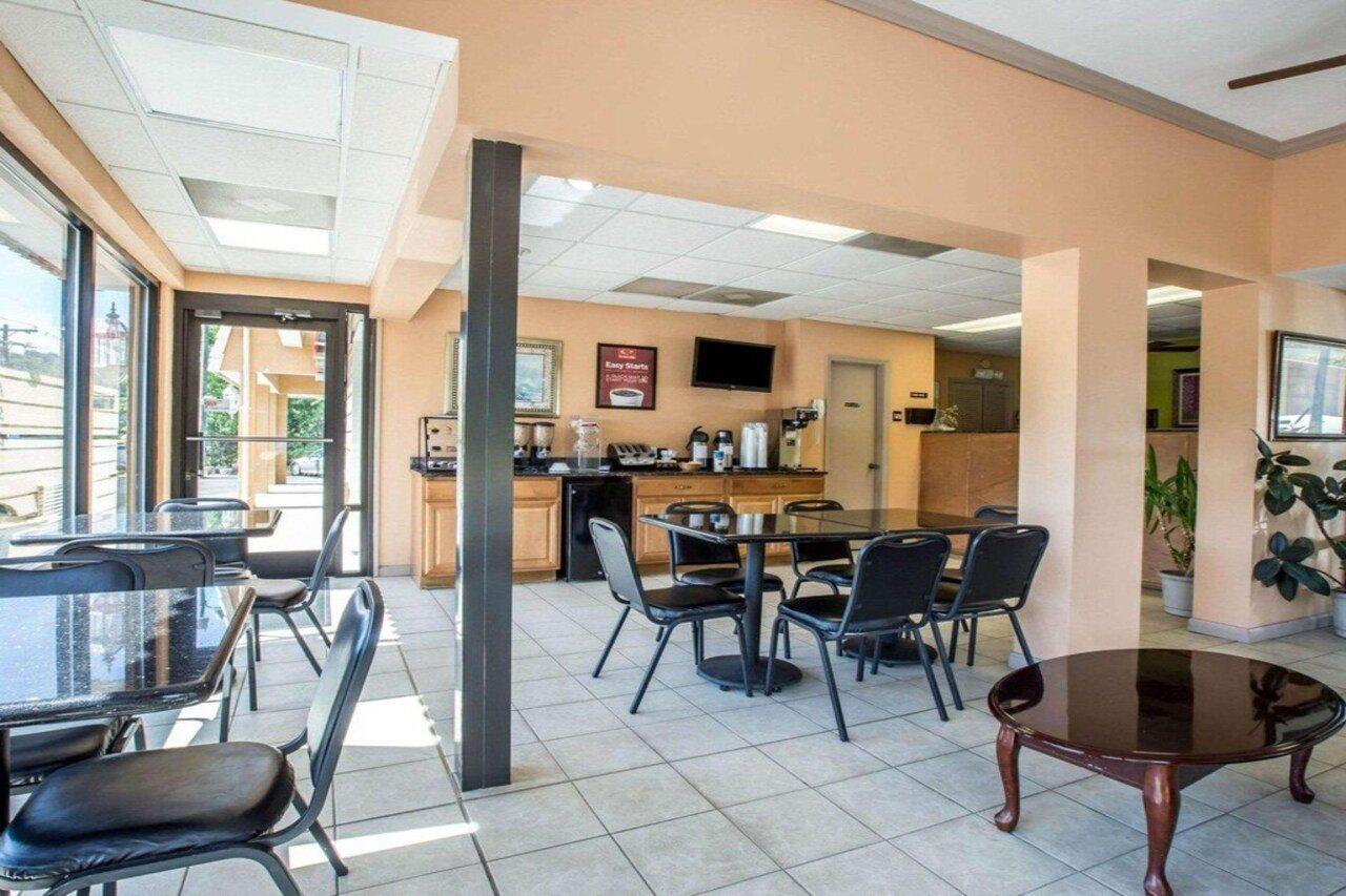 Econo Lodge Biltmore Asheville Bagian luar foto